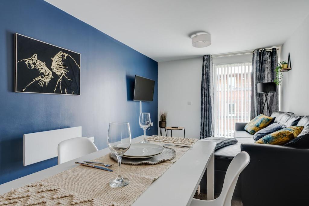 City Living Penthouse Apartment With Parking Manchester Exteriör bild
