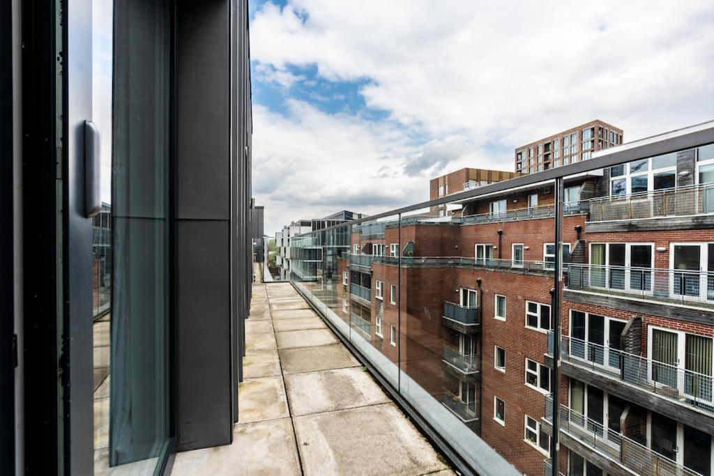 City Living Penthouse Apartment With Parking Manchester Exteriör bild