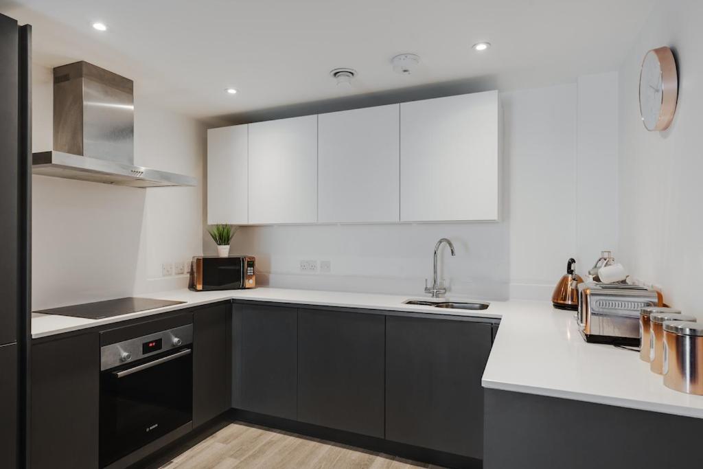 City Living Penthouse Apartment With Parking Manchester Exteriör bild